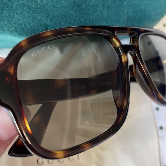 Gucci aviator frame sunglasses brown tortiose with green lense - Picture 2 of 7